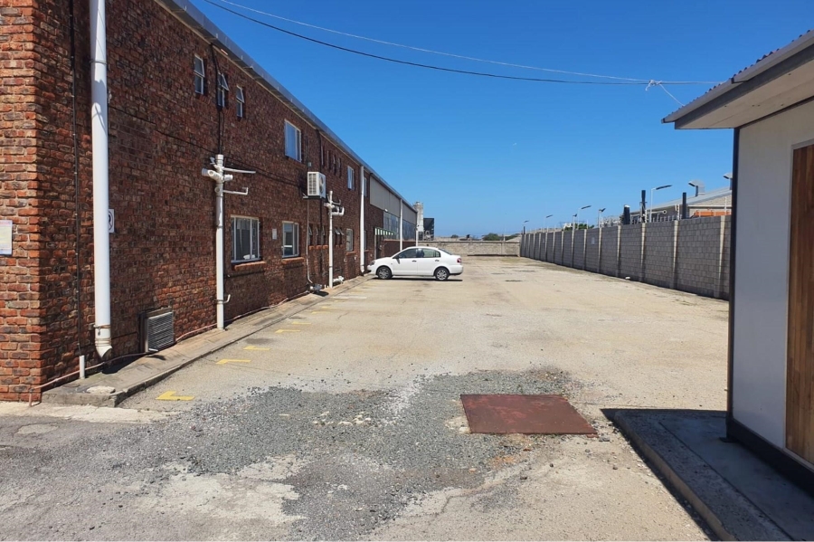 To Let commercial Property for Rent in Perseverance Industrial Eastern Cape